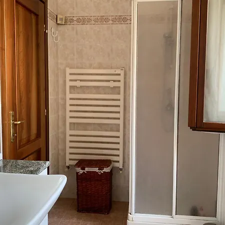 Dom wakacyjny A Luino - Casa Di Adele Montegrino Valtravaglia