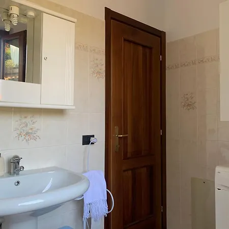 A Luino - Casa Di Adele