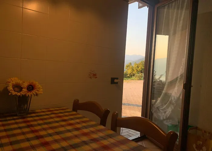 A Luino - Casa Di Adele Montegrino Valtravaglia