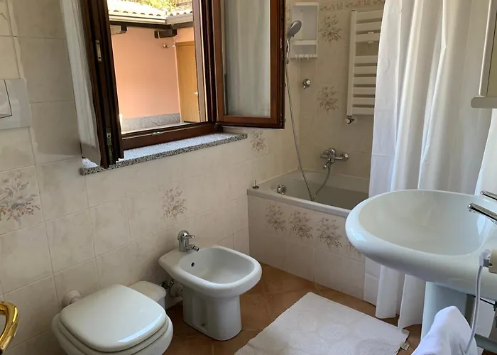 A Luino - Casa Di Adele