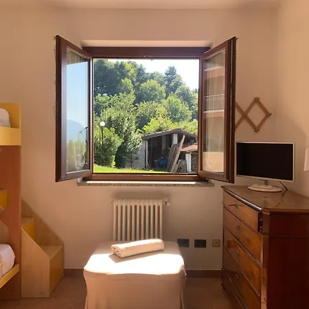 A - Casa Di Adele Luino